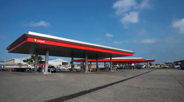 La EDS 25 de Julio tiene una oferta completa, incluyendo combustibles, GLP, y la tienda Altoque. Foto: Terpel Ecuador