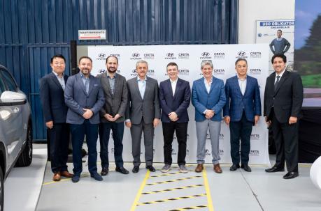 Los ejecutivos de Hyundai Ecuador y de Centro y Sudamérica estuvieron en la planta de Aymesa