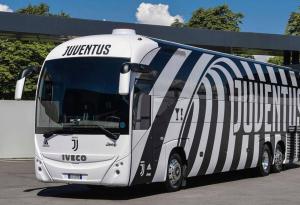 Autobús Juventus by Lapo Elkann