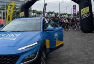 La marca Hyundai patrocinó la competencia de ciclismo que se realizó en Cuenca. Foto: Hyundai Ecuador